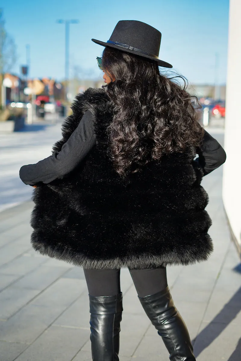 Box Cut Sleeveless Faux Fur Gilet-MLH