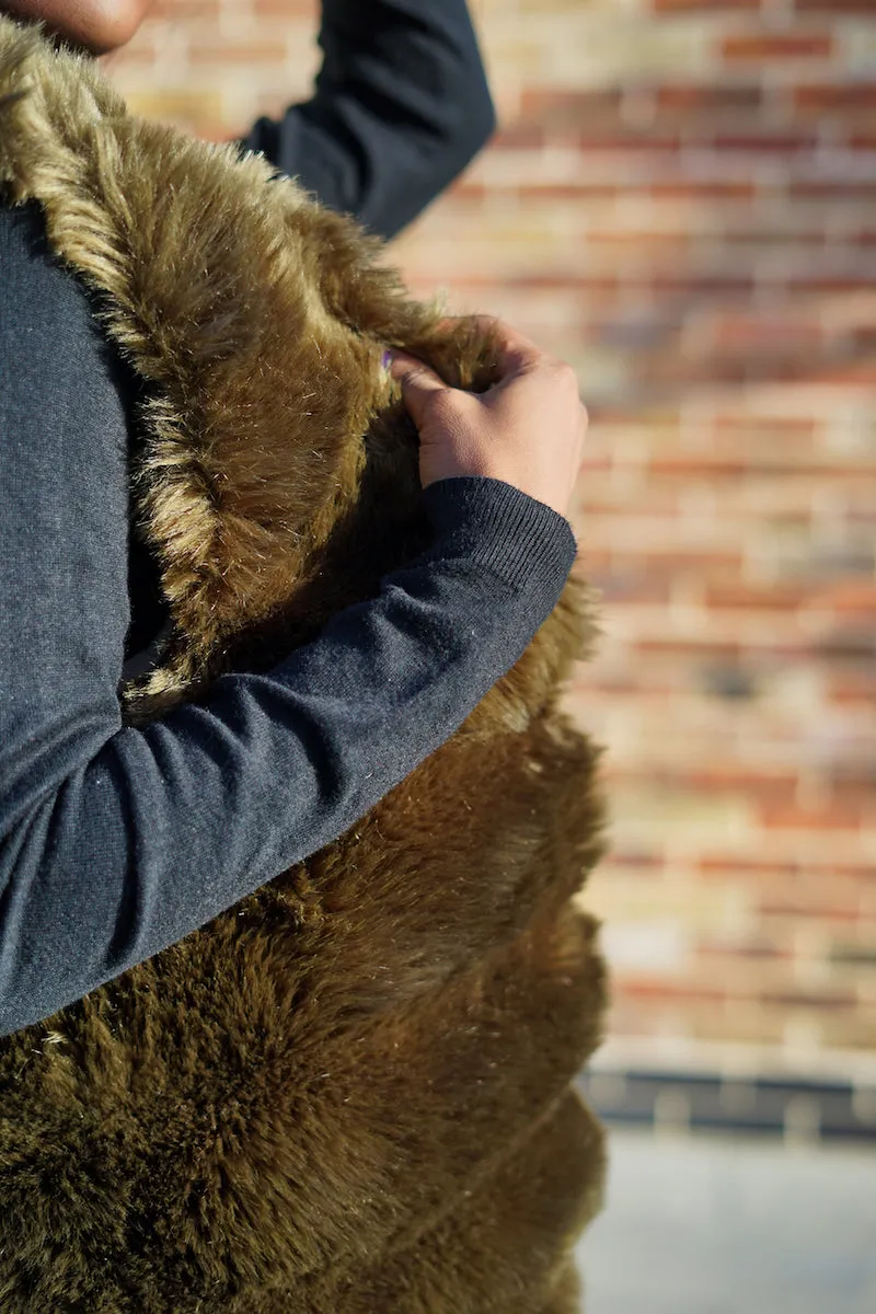 Box Cut Sleeveless Faux Fur Gilet-MLH