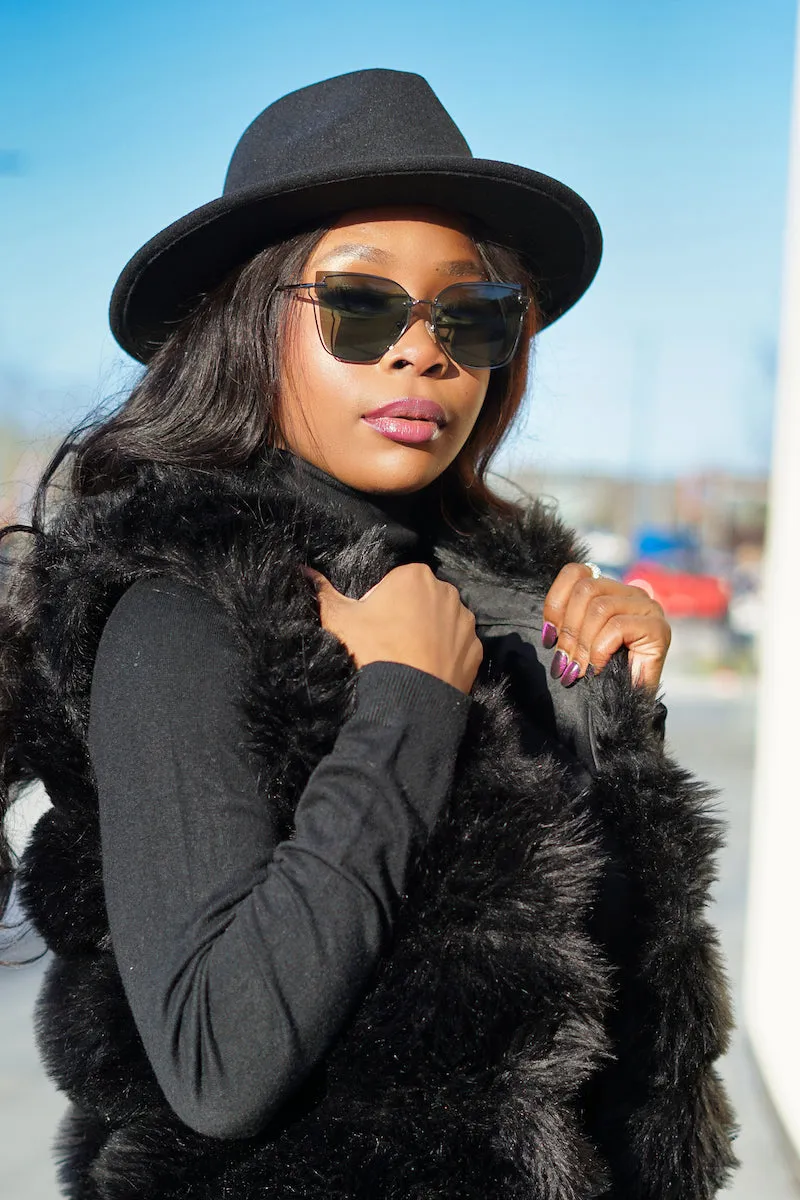 Box Cut Sleeveless Faux Fur Gilet-MLH