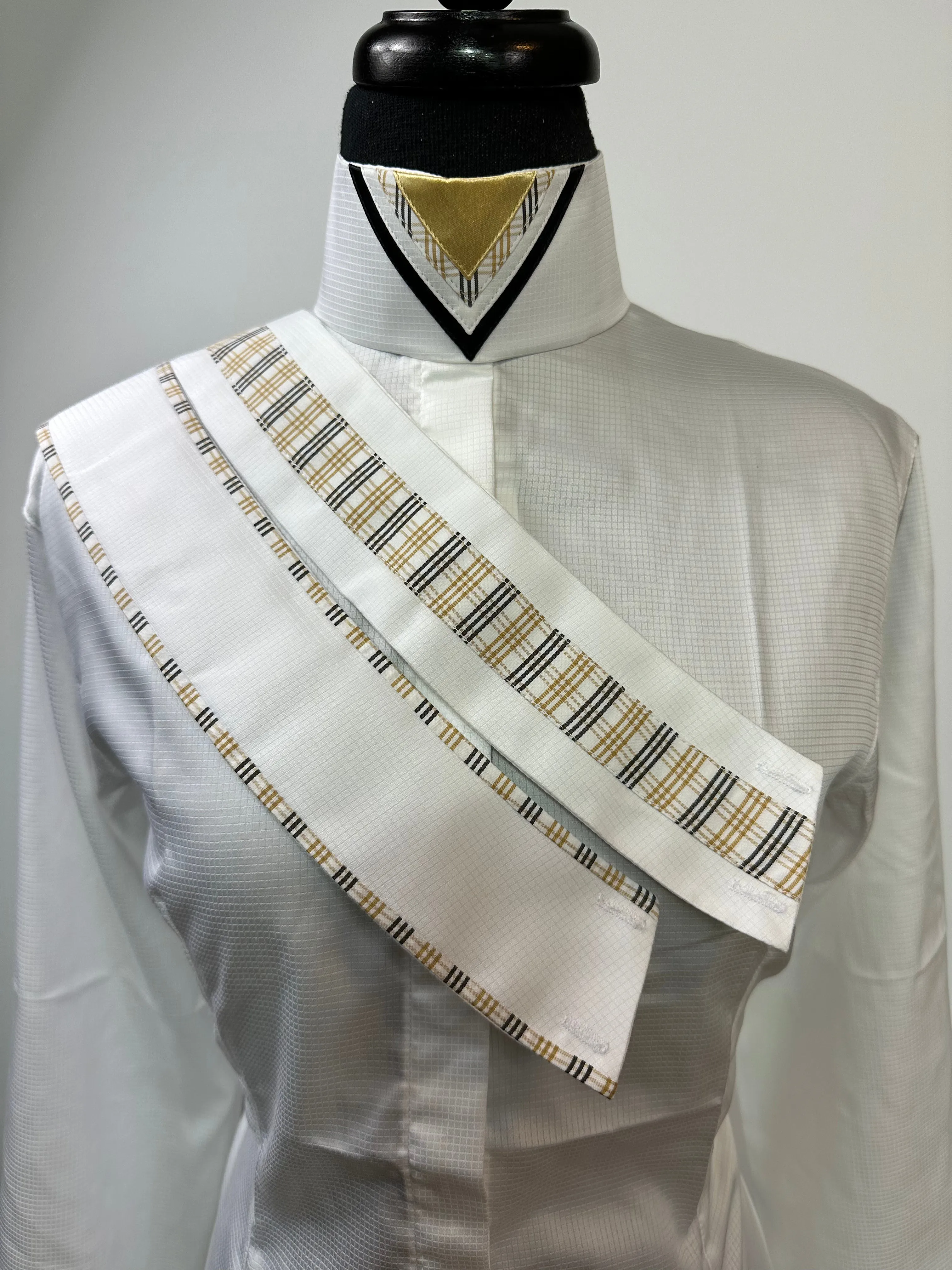English Show Shirt White with Black and Gold Accents Fabric Code U50