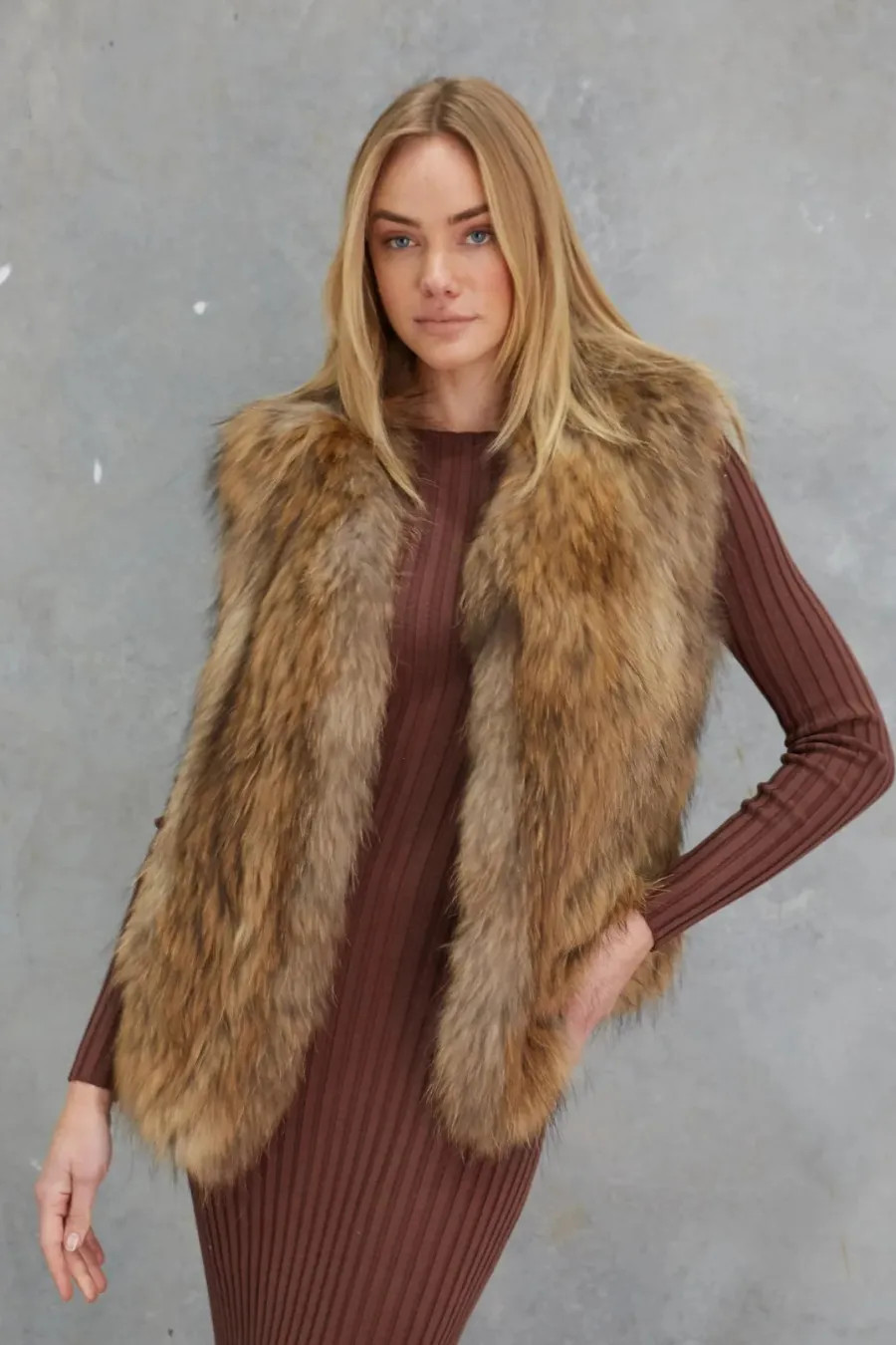 Neesa Raccoon Vest Natural