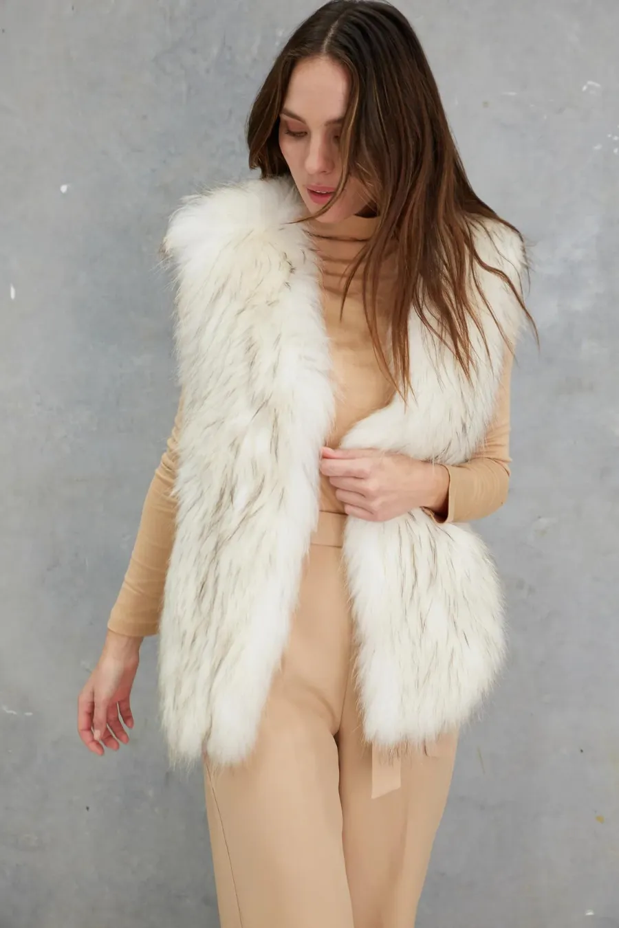 Neesa Raccoon Vest White Cloud
